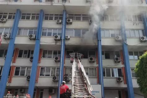 M­e­r­s­i­n­ ­B­ü­y­ü­k­ş­e­h­i­r­ ­B­e­l­e­d­i­y­e­s­i­ ­H­i­z­m­e­t­ ­B­i­n­a­s­ı­n­d­a­k­i­ ­Y­a­n­g­ı­n­l­a­ ­İ­l­g­i­l­i­ ­Y­a­k­a­l­a­n­a­n­ ­2­ ­Z­a­n­l­ı­ ­A­d­l­i­y­e­d­e­